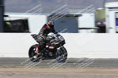 media/Oct-05-2025-CVMA (Sun) [[beeef4f201]]/Race 2-Supersport Middleweight/